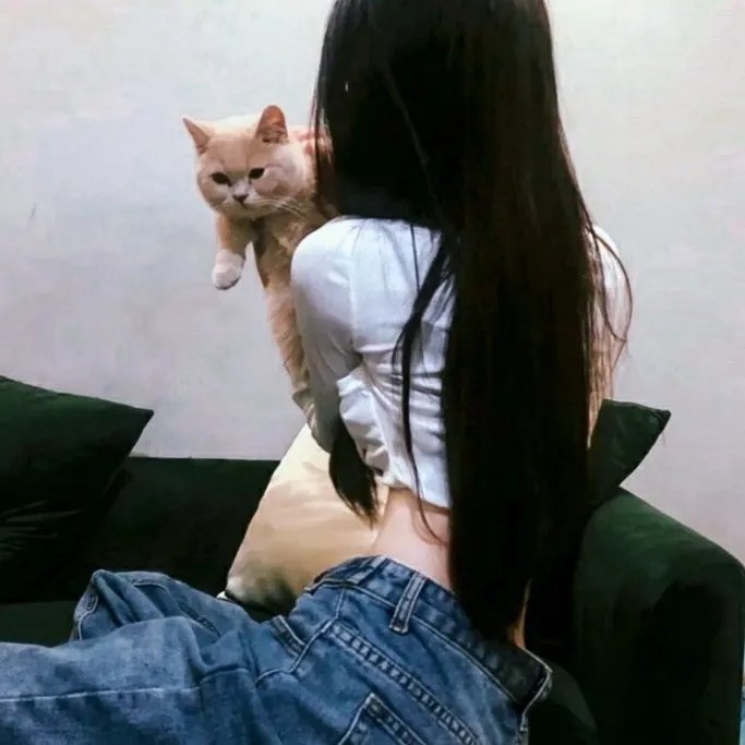 三个拥抱推荐海报